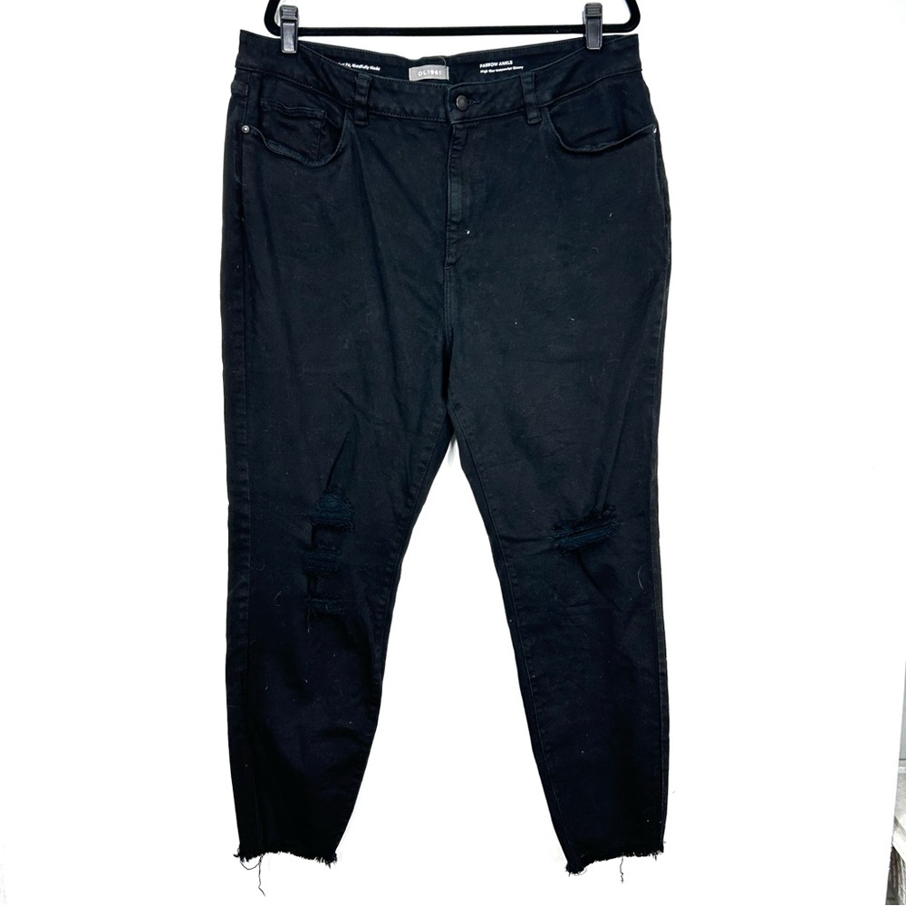 DL1961 distressed black skinny jeans CC29